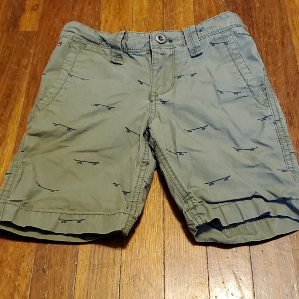 Tommy Hilfiger Boy's Skateboard Print Shorts, 7